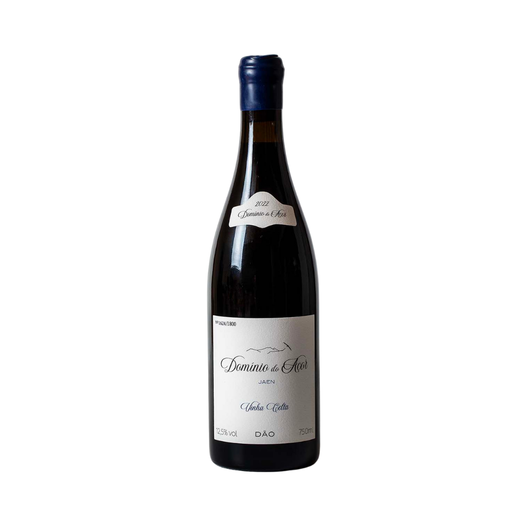 Garrafa do vinho Domínio do Açor Vinha Celta Jaen 2022 da vinícola Domínio do Açor, tinto refinado da 750 ml com apresentação elegante.