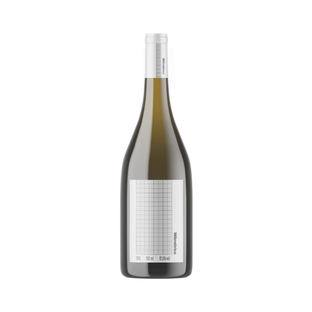 Bottle of Milimétrico Riesling 2016 from Quinta Bio, a small-production Portuguese white wine made from 100% Riesling, photographed on a clean background.