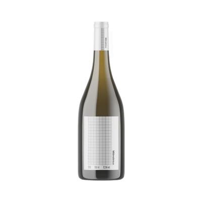 Bottle of Milimétrico Riesling 2016 from Quinta Bio, a small-production Portuguese white wine made from 100% Riesling, photographed on a clean background.