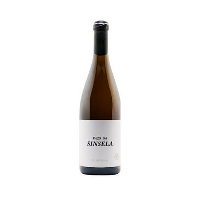 Bottle of Pazo da Sinsela Albariño 2021 – mineral and saline Albariño from Val do Salnés, aged in oak, rated 94 by Robert Parker.
