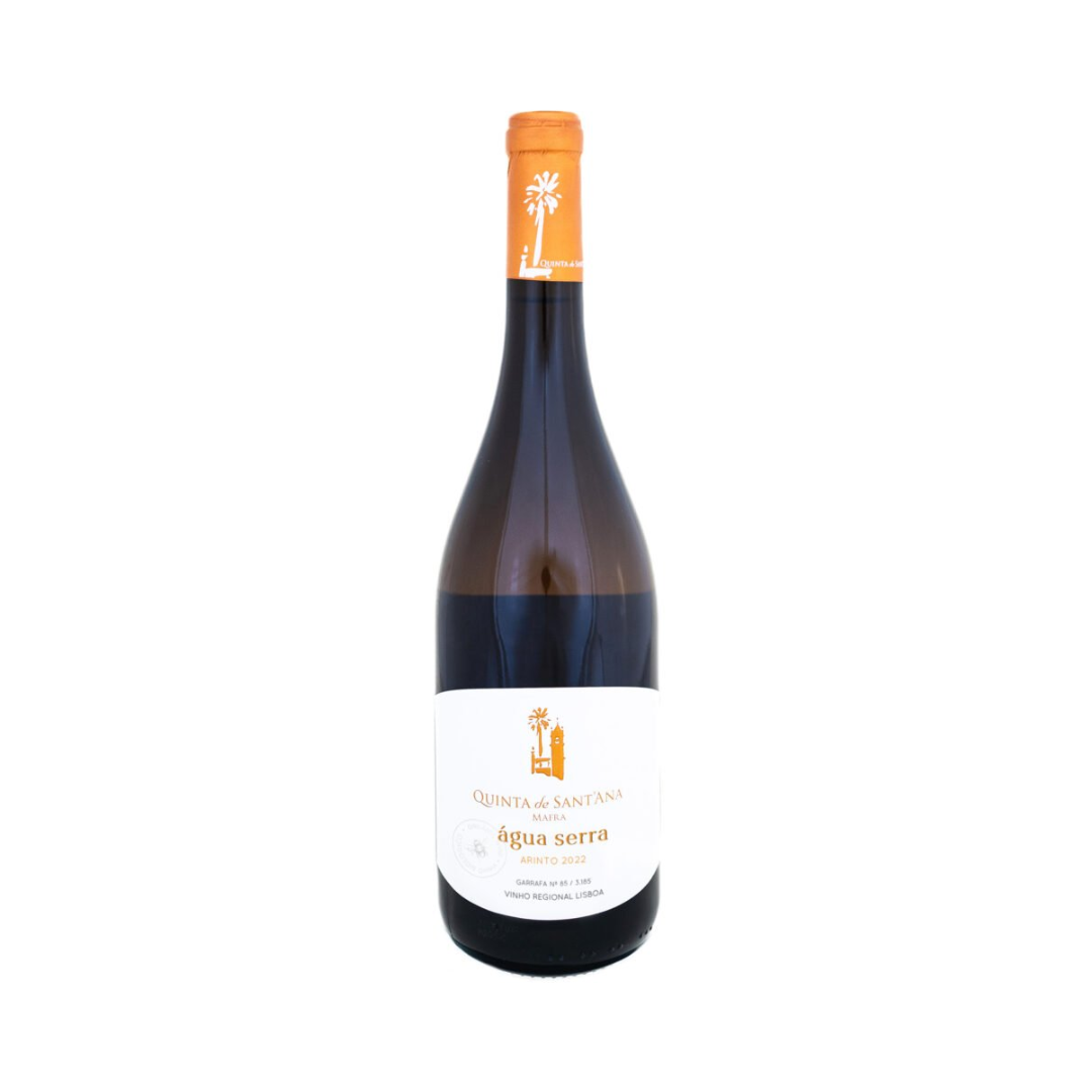 Bottle of Água Serra 2022, organic Arinto white wine from Quinta de Sant’Ana, with golden yellow hue and elegant label design.