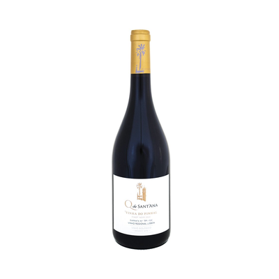 Bottle of Vinha do Pinhal 2023, Quinta de Sant’Ana – 100% Pinot Noir red wine from Lisbon, Portugal. Elegant and organic, aged in old oak barrels, with notes of forest fruits and citrus.
